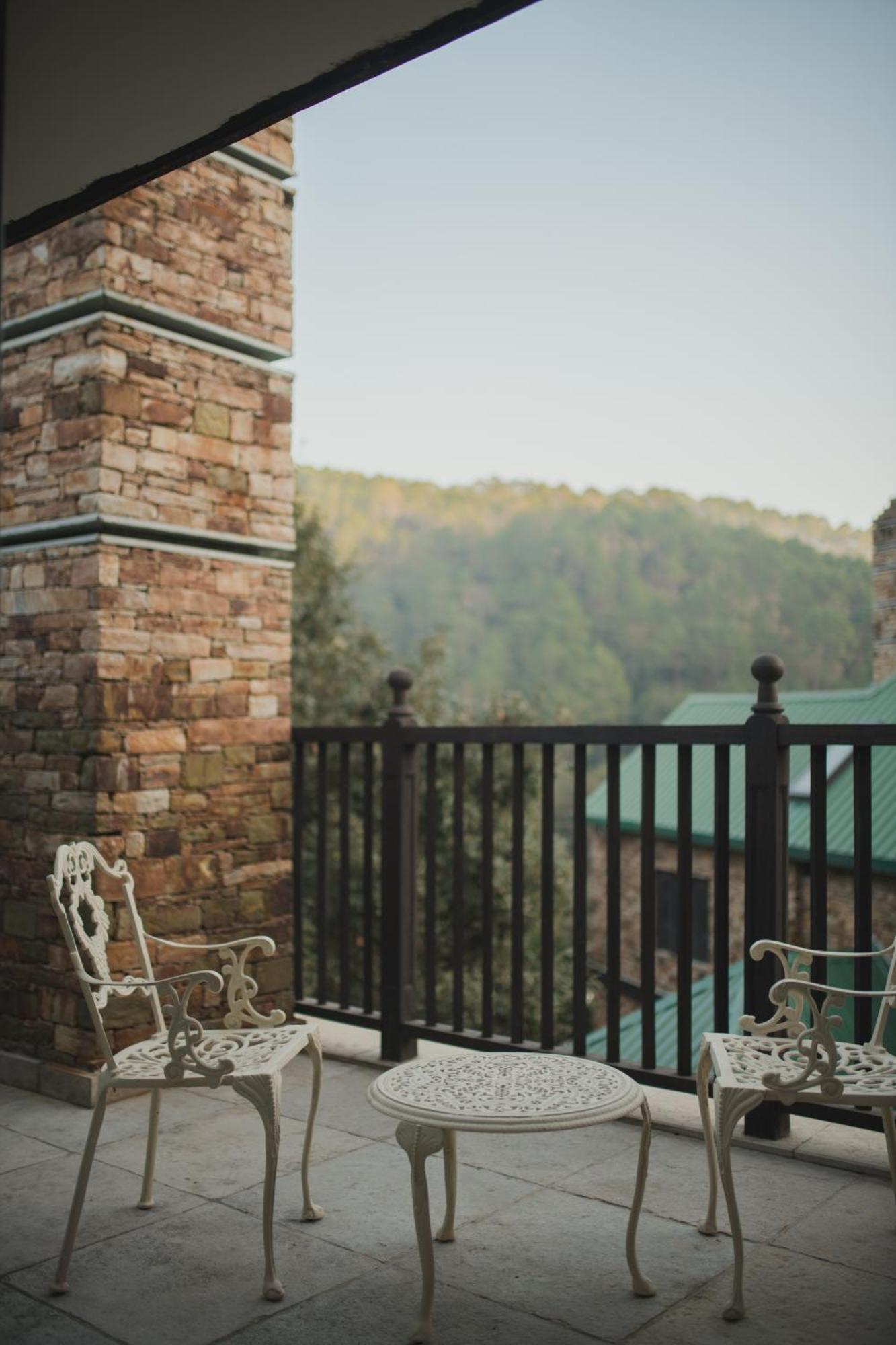 Brij Atmanya Bhowali, Nainital, A Luxury Mountain Escape Экстерьер фото